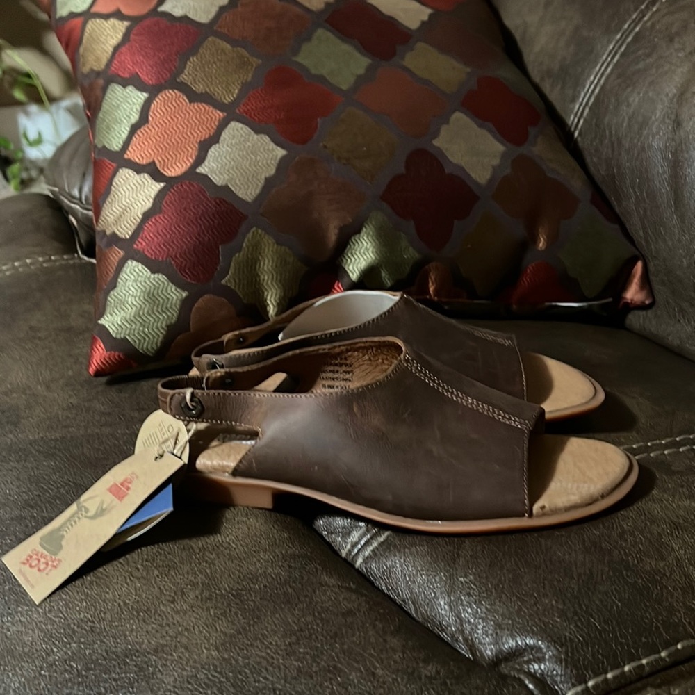 Kodiak Women’s Sandals